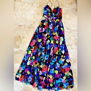 Linda’s Closet Floral Gown ‘NWT’